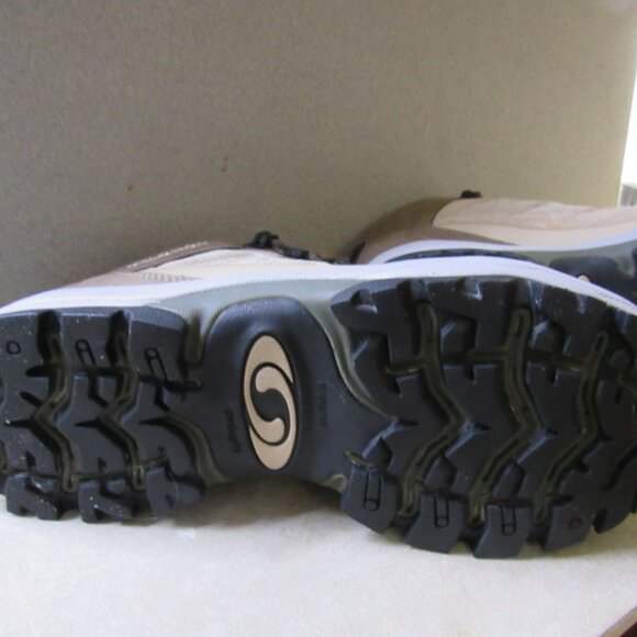 SALOMON Hiking Boots . Women's Size 10.  Tan. NWOT - Picture 8 of 8